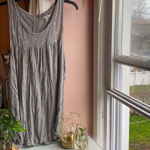 Long sleeveless shirt